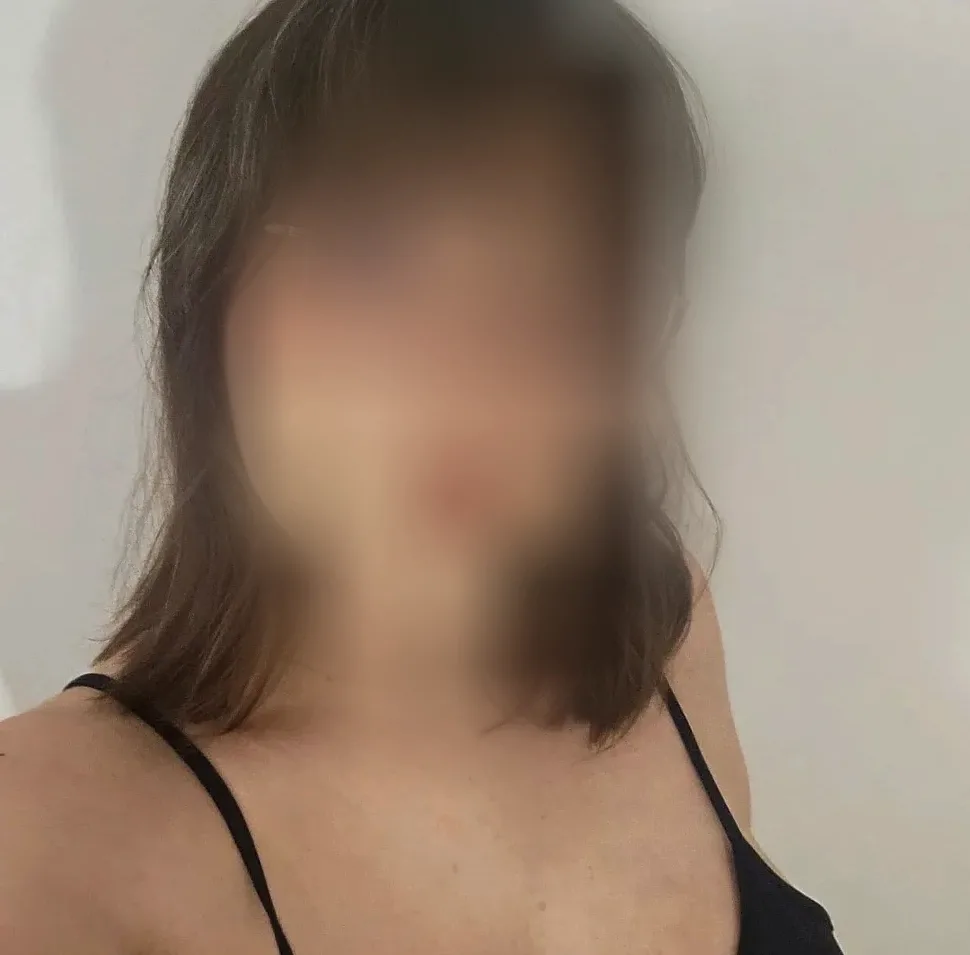 Elsa, 26