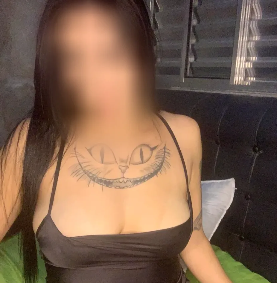 Stella, 27
